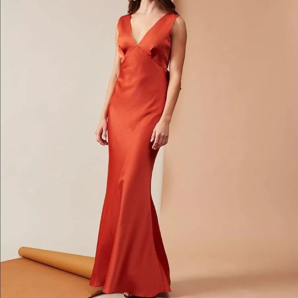 Sachin & Babi
Helene Bow Back Gown